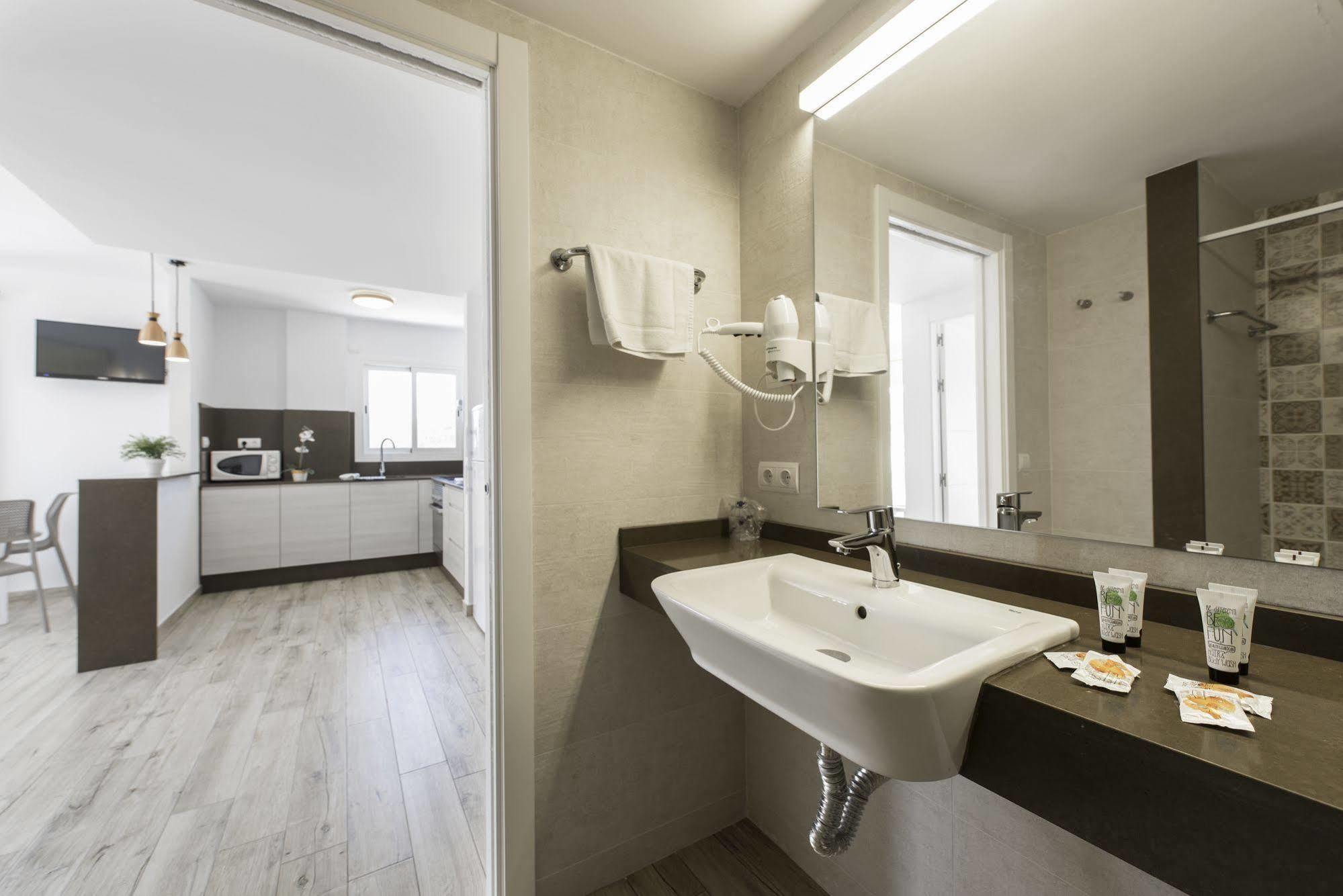 Apartament Typic Oasis Sa Tanca Cala Llonga  Zewnętrze zdjęcie
