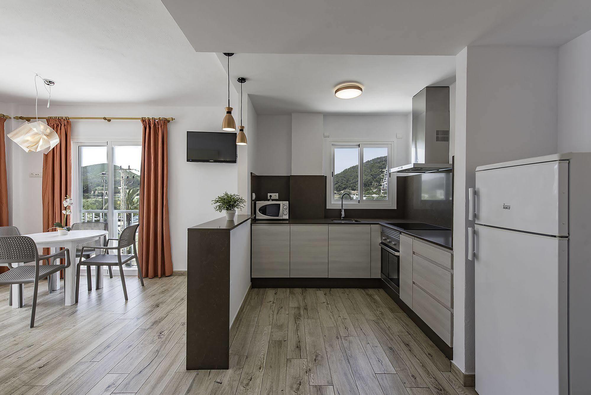 Apartament Typic Oasis Sa Tanca Cala Llonga  Zewnętrze zdjęcie