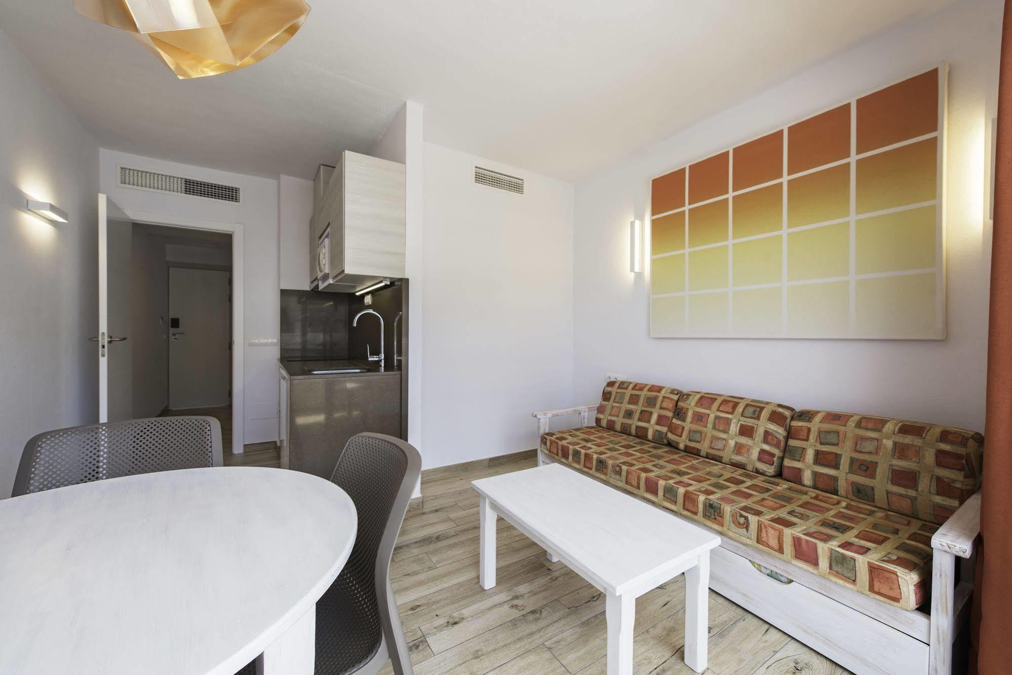 Apartament Typic Oasis Sa Tanca Cala Llonga  Zewnętrze zdjęcie
